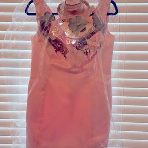 Mini dress off the shoulder and headpiece